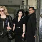 <b>디타</b> 본 티즈, 샤넬 패션쇼장을 떠나는