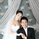 <b>이민영</b>-이찬 커플, 웨딩사진 공개