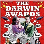 위노나 라이더 신작 <<b>다윈</b> 어워즈> 포스터와 스틸