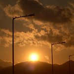석양 산 구름 태양 <b>가로등</b> 새