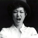 멋진 모델 <b>변정수</b>