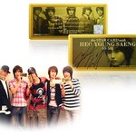 ss501 <b>친필</b>사인 들고 있는 사진(특히 허영생 장난아님)