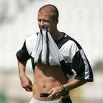 2004년 유럽축구리그에서 가장 비싼선수는?