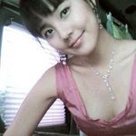 유진 <b>차안</b>에서 셀카 옷이 약간 위험한데..