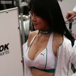 엄지언 <b>가슴압박</b>