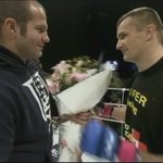 크로캅 료<b>도르</b> 서로를 보고 미소를 근대 속마음 ㅋ