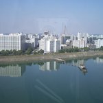 <b>평양</b>관광 -대동강 변