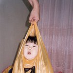 엽기 사진 한방에 무너트<b>린다</b>
