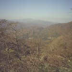 깊고 깊은 <b>산속</b>