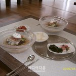 최고로 시원! <b>얼음</b>그릇에 냉면