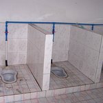 중국의 공중 <b>변소</b>