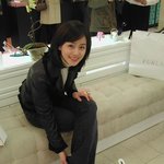 <b>태희</b> 신발 고르는거야?
