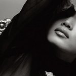 김혜수 분위기있게--<b>흑백</b>화보