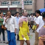 모델도 <b>소화</b>하기 힘든 패션을.....,