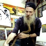 자신의 <b>수염</b>으로 그림그리는 화가