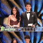 다니엘 헤니 전여자친구와 함께 <b>시상</b>하는 "비"
