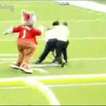 너가 선수냐 마스코트의 <b>응징</b>.