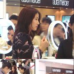 <b>갤러리아</b> 백화점에 나타난 심은하..여전히 아름다우심