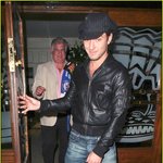 <b>주드</b> 로의 다리는 o자형?