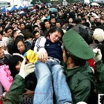 <b>폭설</b>로 막힌 중국의 귀성길, 사람 잡겠네~