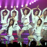 소녀시대, ‘<b>꽃봉오리</b>춤 보셨나요?’