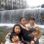 청게천<b>폭포</b>앞에서