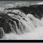힘찬 <b>물결</b>...