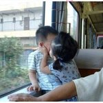 장소 불문, 여친의 <b>대범</b>한 키스....
