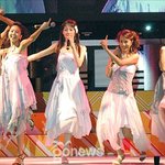 5인조 레드삭스 장밋빛 섹시 <b>발산</b>!