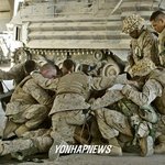 ap<b>선정</b> 올해의 사진, 이라크 미군 사망 추모