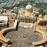 바티칸에 가야만 볼수 있는 <b>유물</b>들을 꼭 보고 싶습니다.