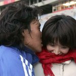 일본인 아내와 뽀뽀하는 <b>수원</b> 최성룡