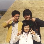 <b>모형</b> 피라미드 앞에서...
