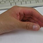 <b>하트</b>를 간직한 <b>손</b>