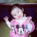 22개월된 <b>수연</b>이예요.. 엄마 츄리닝이 넘 좋은가봐요