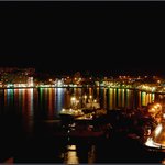 <b>분주</b>한 통영의 밤