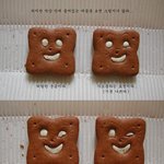 <b>과자</b>가 웃네요-_-;