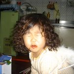 이쁜 윤아 생일날 <b>남희석</b> 얼굴을 보고 따라 하고 있는 사진입니다...