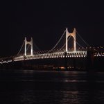 멀리서 본 광안대교