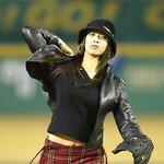 <b>시구</b>하는 쥬얼리 박정아