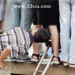 무얼<b>저리</b> 보시나..?