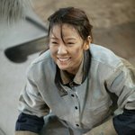 용접공 이효리...그래도 이쁘다.