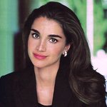 연예인 뺨치는 조각같은 요르단 <b>왕비</b>