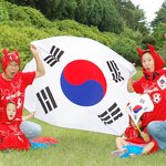 생뚱맞은 울가족의 응원이래요^^