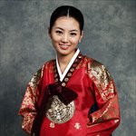 우리<b>옷</b> <b>입</b>은 아름다운 여인