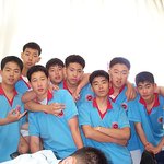 학교체육복입은 건강한<b>소년들</b>