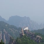 중국 <b>황산</b>의 비래석
