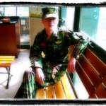 06년 5월 4일 해병대 <b>전역</b>했습니다.
