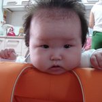 세상에서 처음으로 느끼는 <b>눈꺼풀</b>의 무게