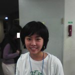 한지민 귀<b>엽당</b>